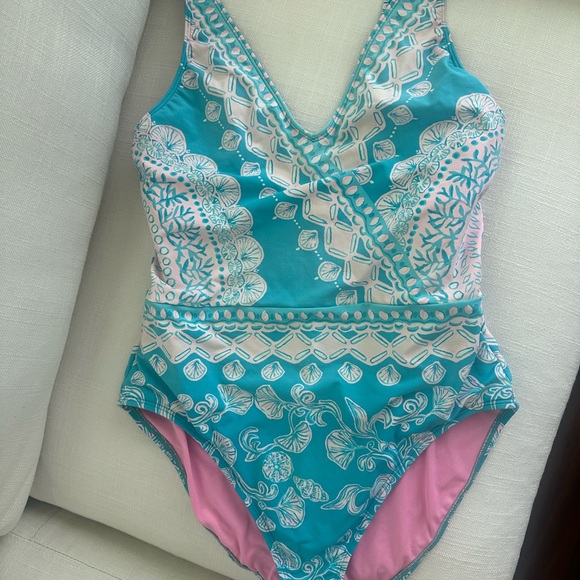 Lilly Pulitzer Other - Lilly Pulitzer Teal and Pink Patterned women’s size 12 Swimsuit